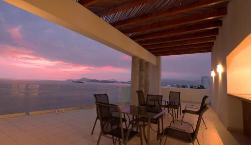 Two-Bedroom Apartment with Sea View - Ocean 