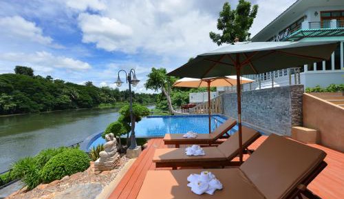 Deluxe Suite with River View