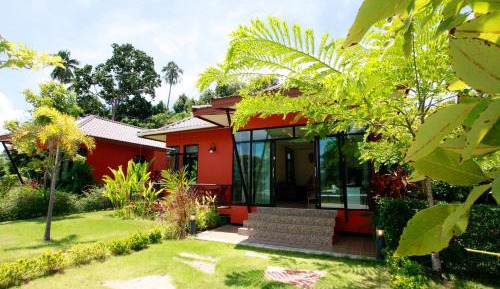 Villa with Garden View