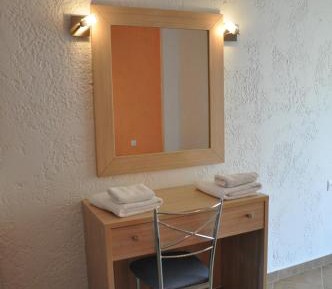 One-Bedroom Apartment (3 Adults)