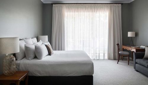 Linden Room  