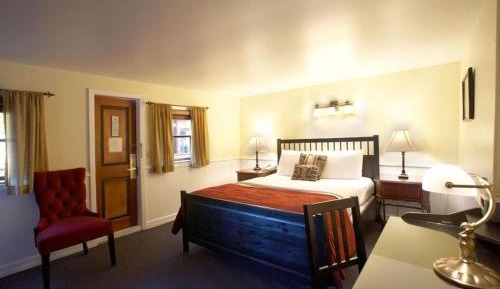 City View Queen Stateroom