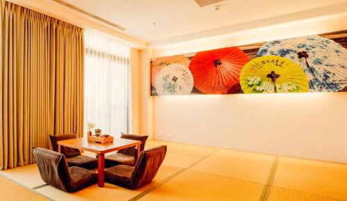 Japanese-Style Room