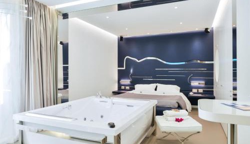 Suite with Spa Bath & Hammam