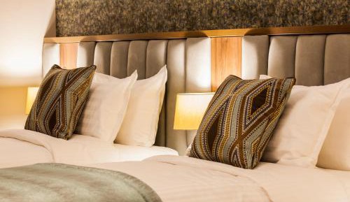 Family Suite (2 Adults + 2 Children)