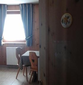 One-Bedroom Apartment (4 Adults)