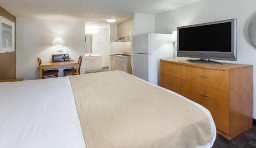 Superior King Suite