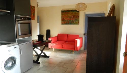 Apartment with Garden View