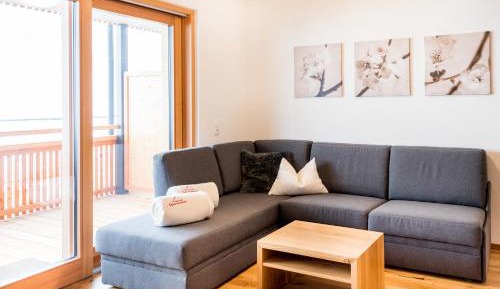 Apartment with Balcony B2