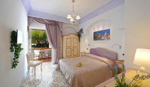 Double Room with Balcony and Partial Sea View