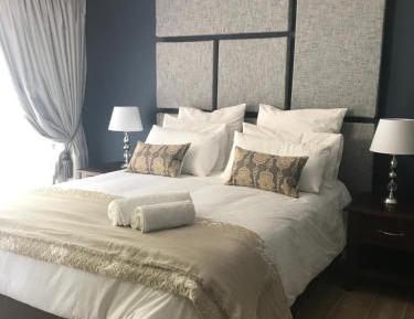 Deluxe Double Room (2 Adults + 1 Child)