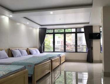 Family Room with Mountain View