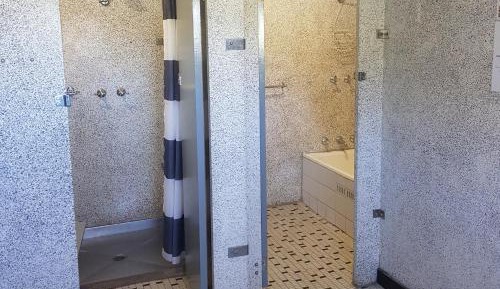 Single Room with Shared Bathroom