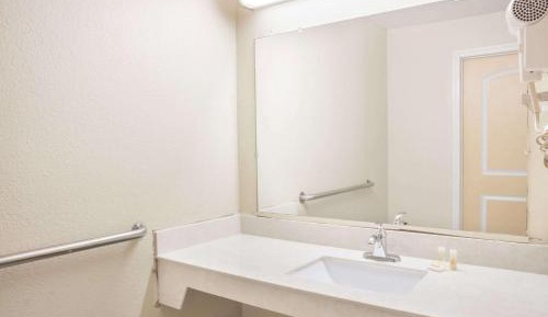 King Studio - Non-Smoking