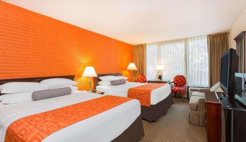 Queen Room with Two Queen Beds - Non-Smoking