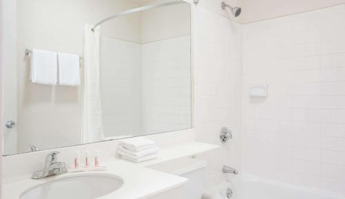 Double Room with Two Double Beds - Smoking