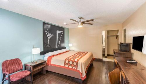 King Room - Non-Smoking