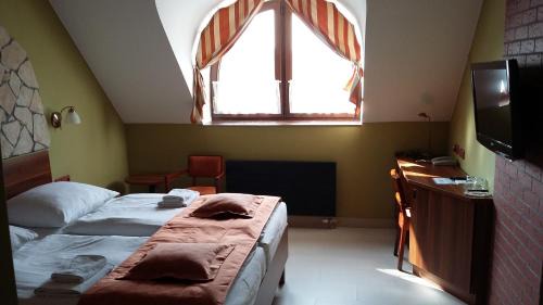 Single Room with Bathroom