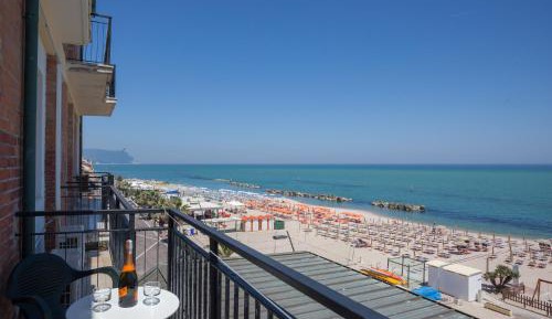 Triple Room with Sea View