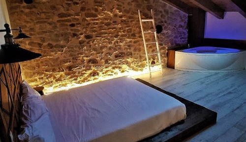 Deluxe Apartment with Spa Bath