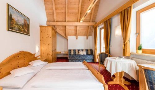 Superior Double Room with Balcony