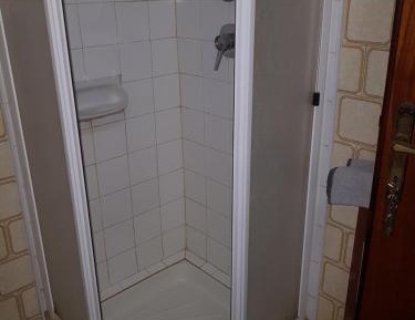 Twin Room with Private External Bathroom