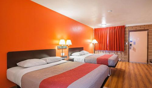 Deluxe Queen Room with Two Queen Beds - Non-Smoking