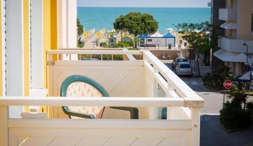Two-Bedroom Apartment (4 Adults) with Sea View