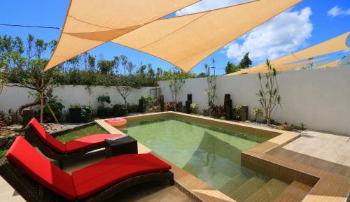 Family Room with Garden View