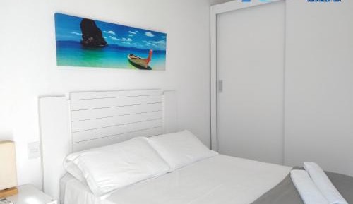 Deluxe One-Bedroom Apartment (2 Adults)