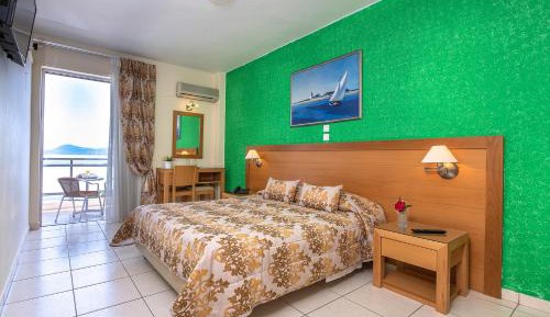 Double or Twin Room with Sea View