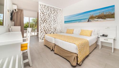 Family Double Room (2 adults + 2 children)