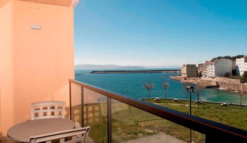 Apartment with Side Sea View