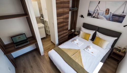 Two-Bedroom Mobile Home with Terrace