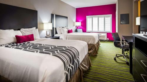 Deluxe Queen Room with Two Queen Beds