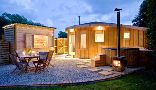 The Secret Roundhouse (with Hot Tub)