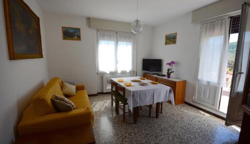 Apartment with Lake View