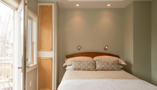 Deluxe Queen Room