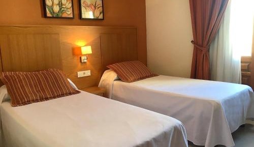 Standard One Bedroom Apartment (2 Adults) 