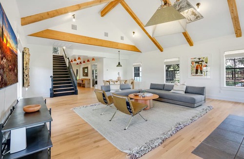 Wimberley House | The Main House at D2 Farms I Couples retreat with hot tub and pool.