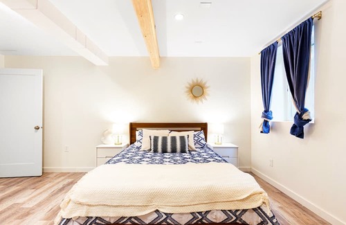Richmond Apartment | Loftium | Charming 1 BR Guest Suite In Richmond!
