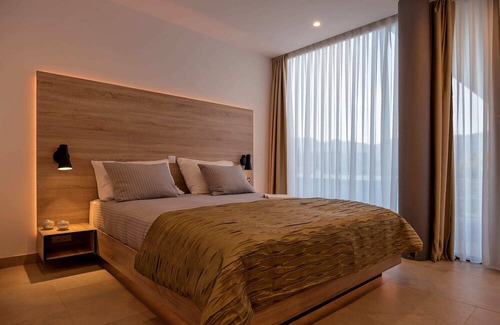 Cove Tri Zala (Zrnovo) Villa | Stunning Villa with Views of the Adriatic Sea