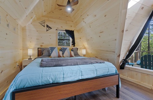 Oxford Cabin | A-Frame Escape with Hot Tub