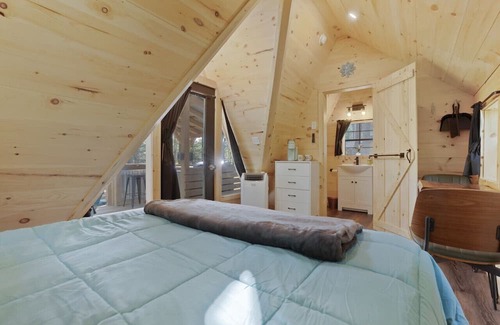 Oxford Cabin | A-Frame Escape with Hot Tub