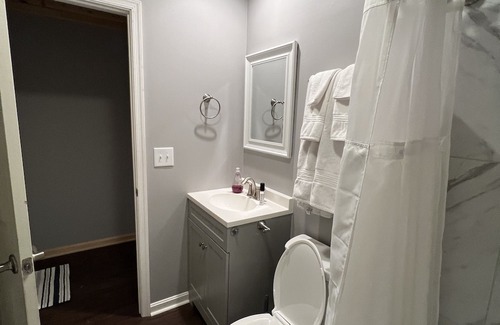 Georgetown Apartment | Pet Friendly Rustic Loft Close to Golf & Beaches