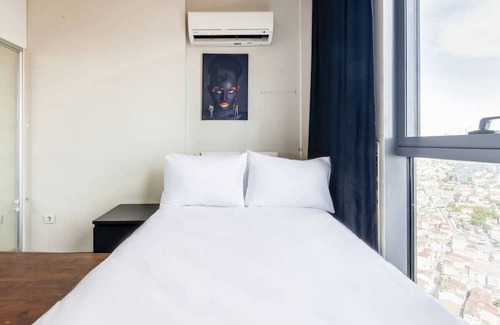 Atasehir Apartment | Central Flat with Amazing City View in Atasehir