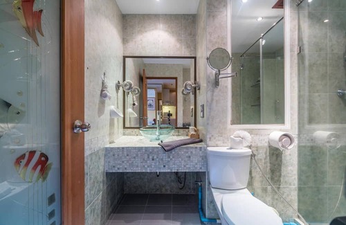 Patong Apartment | Patong Tower Condo- prime location, pool, 150m to beach!