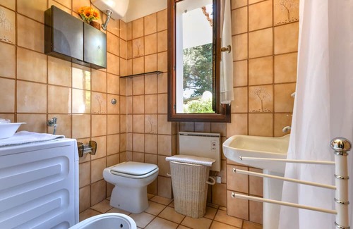 Marmi Apartment | Holiday Apartment "Villetta Marmi" with Private Garden