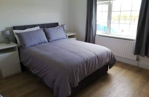 Rosslare House | This Rosslare Stand Holiday Home With Five Bedrooms