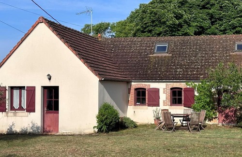 Toulon-sur-Allier Cottage | Gite Toulon-sur-Allier, 2 bedrooms, 4 persons